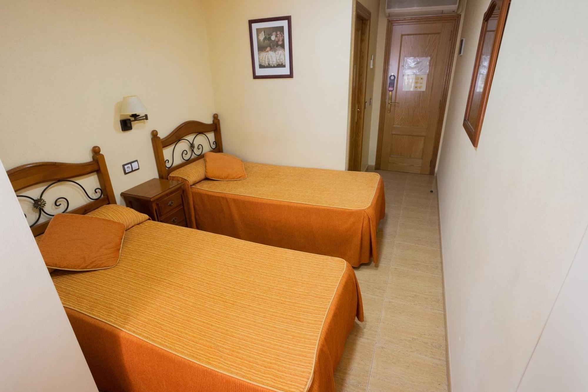 Hotel Beatriz Burriana Exterior foto